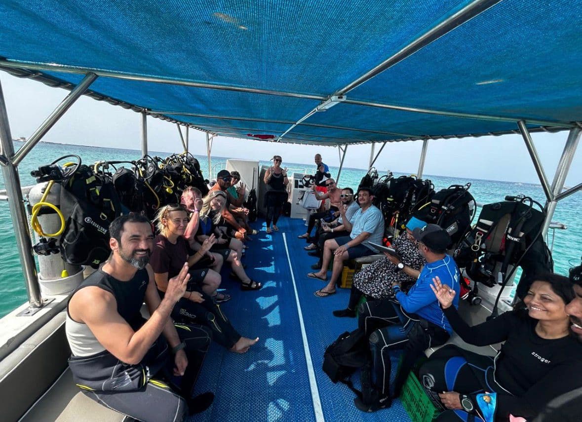 Discover Salalah's Underwater World: Scuba Diving Adventure