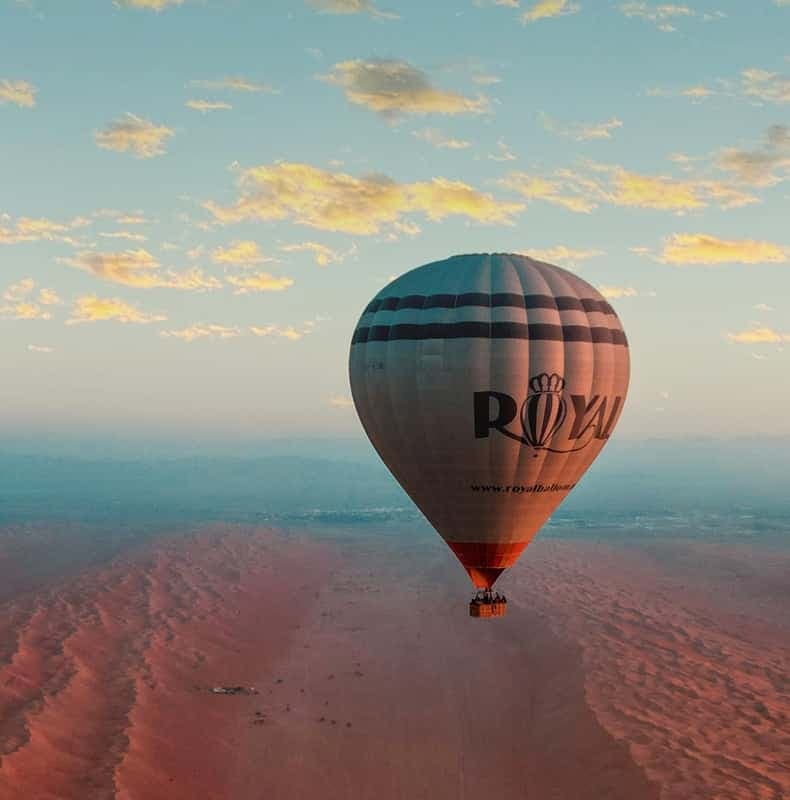 Hot Air Balloon Over Wahiba Sands – Sunrise Desert Adventure