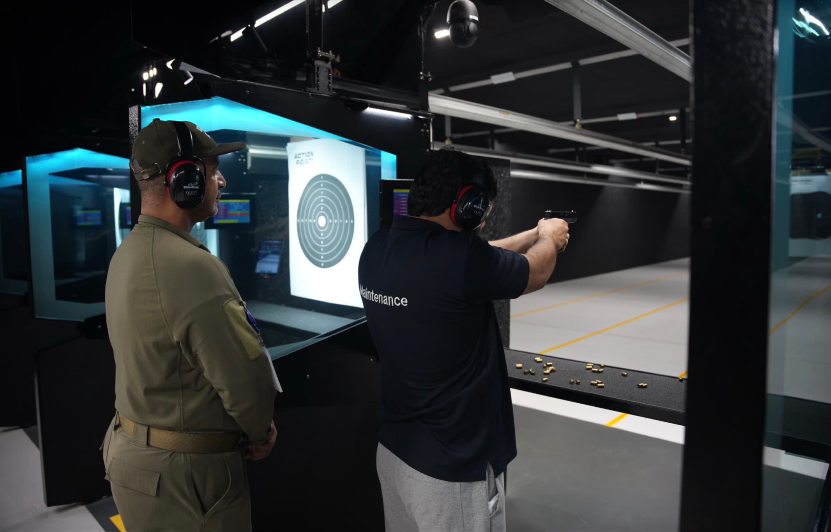 9mm Pistol Experience: Accuracy & Safety in Your Hands - 4