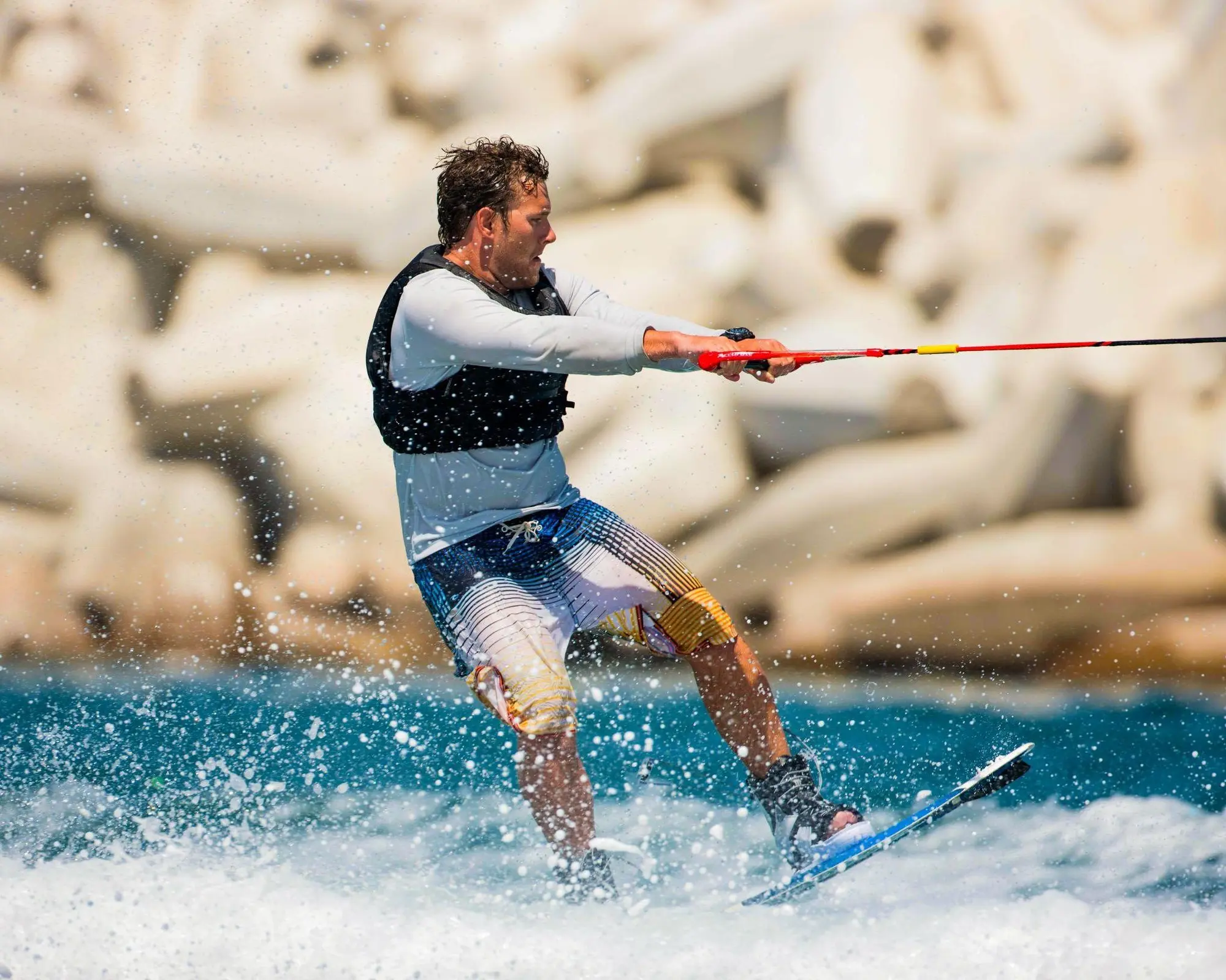 Beginner wakeboard / waterskiing session