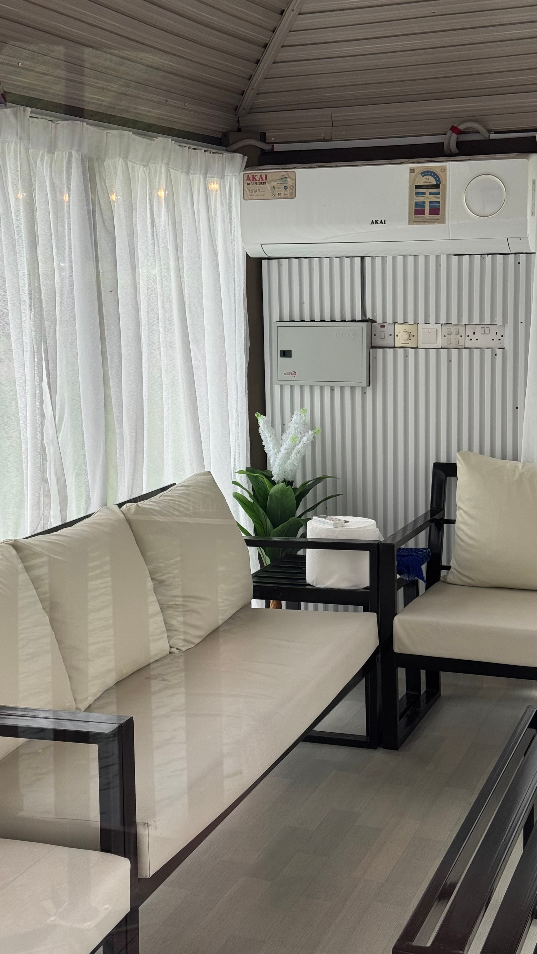 Glass Chalet on Wadi Darbat – Exclusive Khareef Retreat - 2